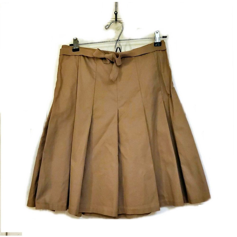 Women's GAP Stretch Khaki Pleated Midi Knee Length Skirt with Bow Sz 4 EUC